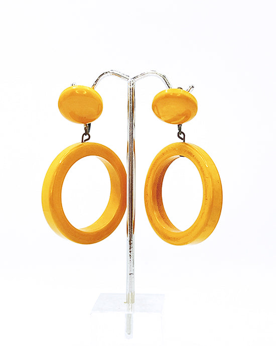 Vintage 40s Butterscotch Yellow Hoop Dangle Clip Earrings