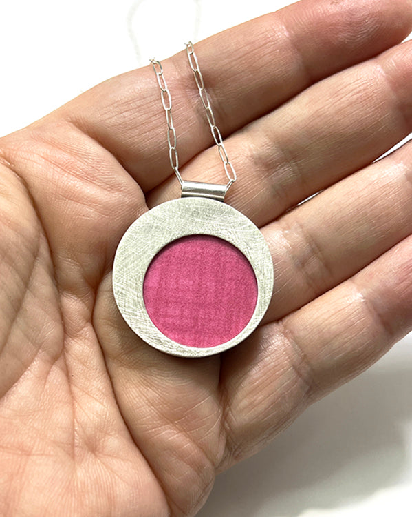 Mod Circle Pendant in Pink Linen